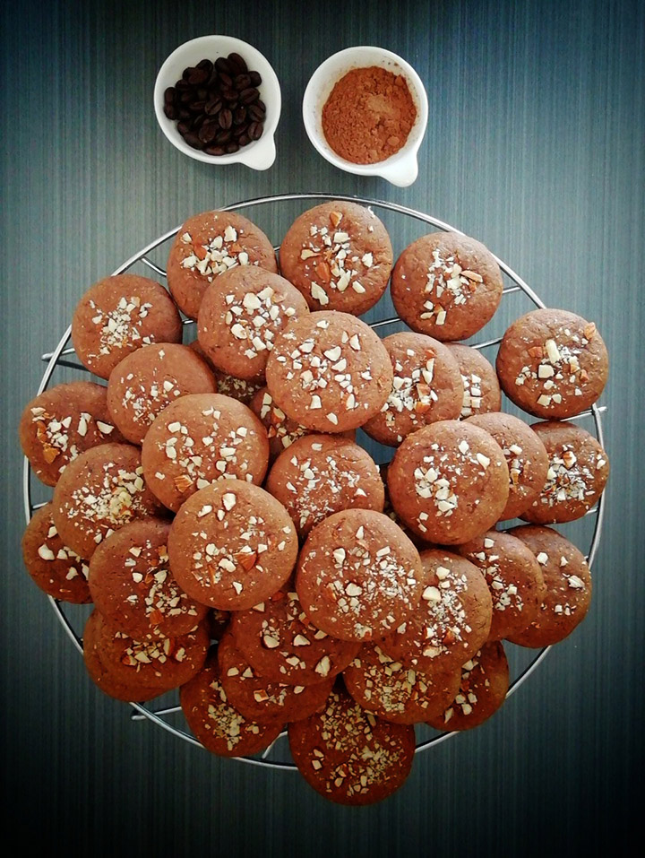 Galletas de café moca intenso con trozos de almendras