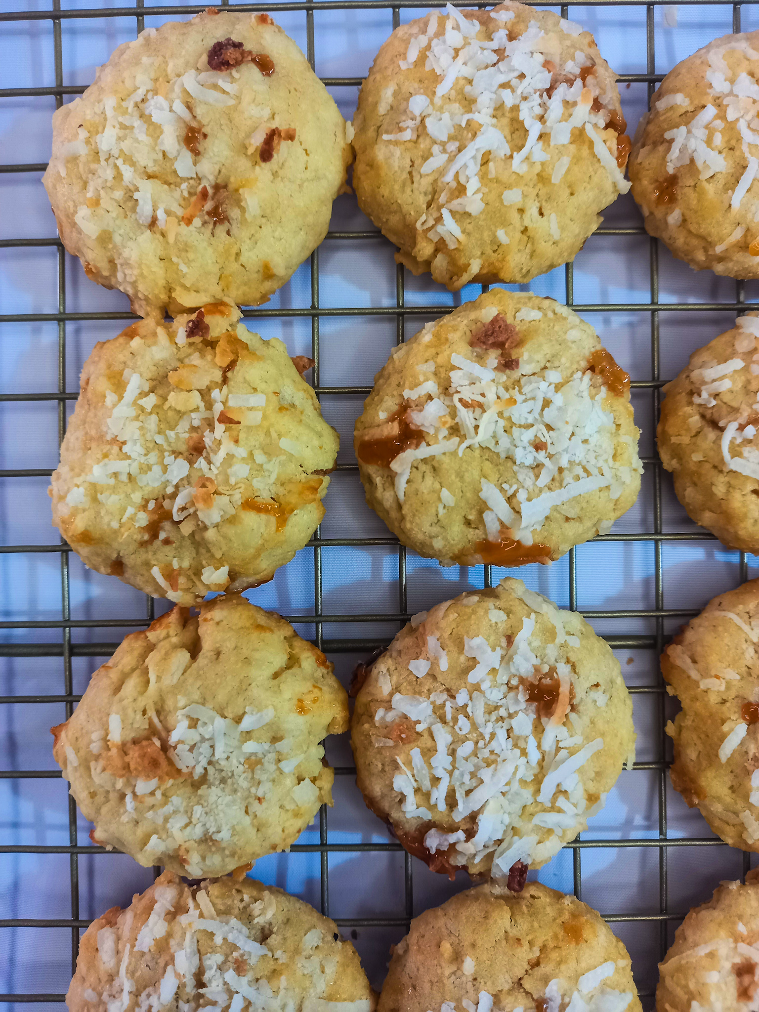 galletas de coco rellenas de arequipe